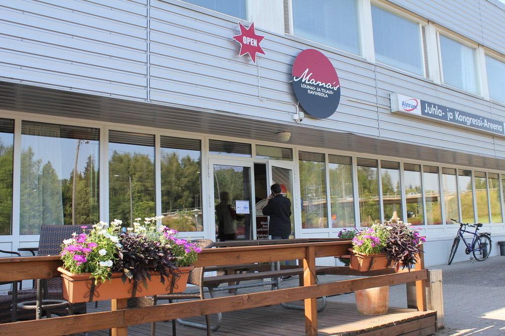 Hotel Salora Сало Екстериор снимка