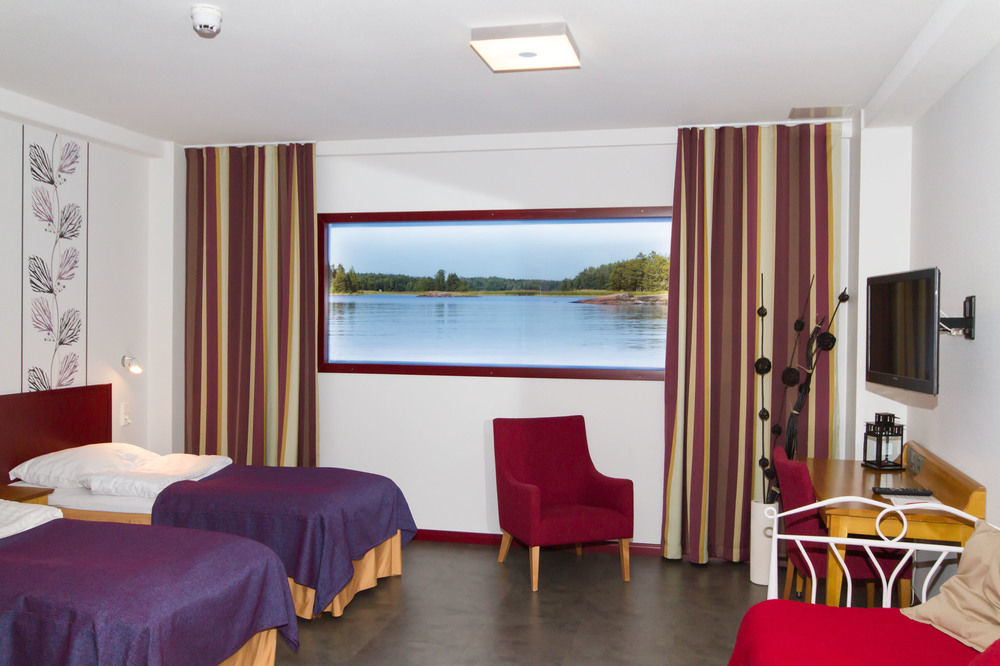 Hotel Salora Сало Екстериор снимка