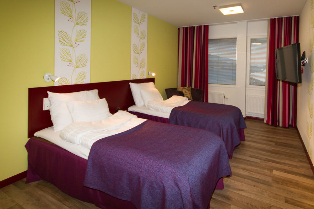 Hotel Salora Сало Екстериор снимка
