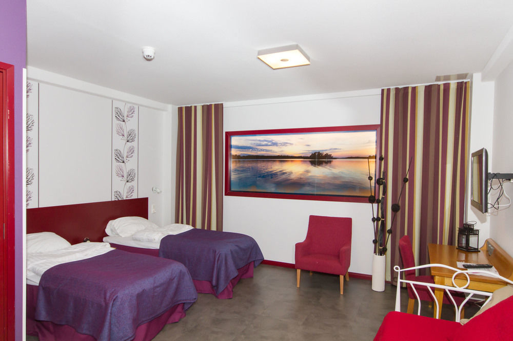 Hotel Salora Сало Екстериор снимка